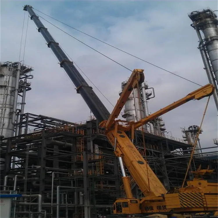 横县吊板房的吊车