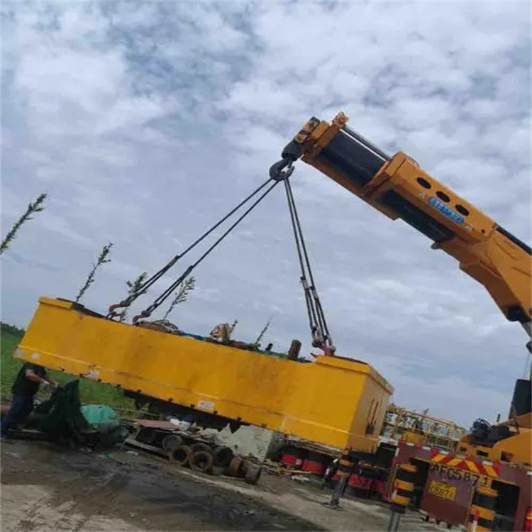 横县吊车吊集装箱需要多少钱